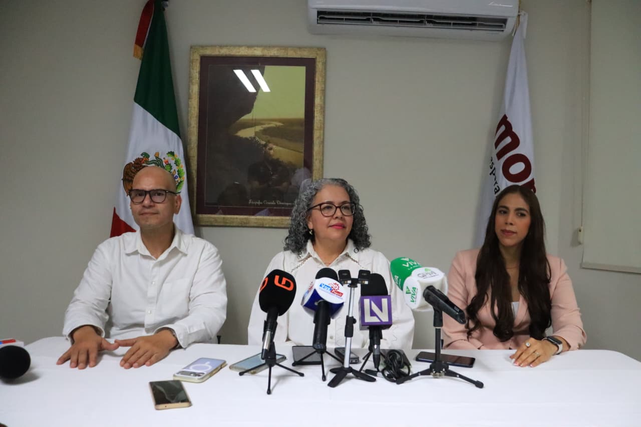 Conferencia de Graciela Domínguez Nava, diputada federal con licencia.