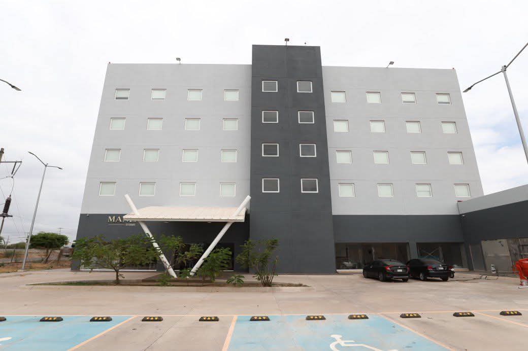 Cuartos de un hotel gris
