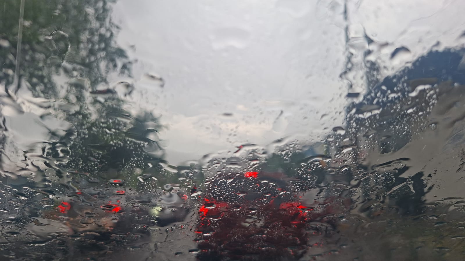 Lluvias se generalizan en Los Mochis