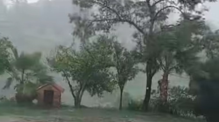 Lluvia en la sierra de Sinaloa