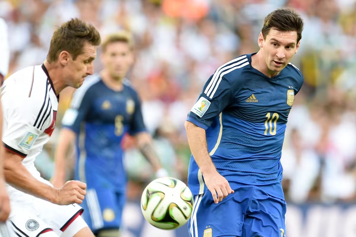 Miroslav Klose y Lionel Messi