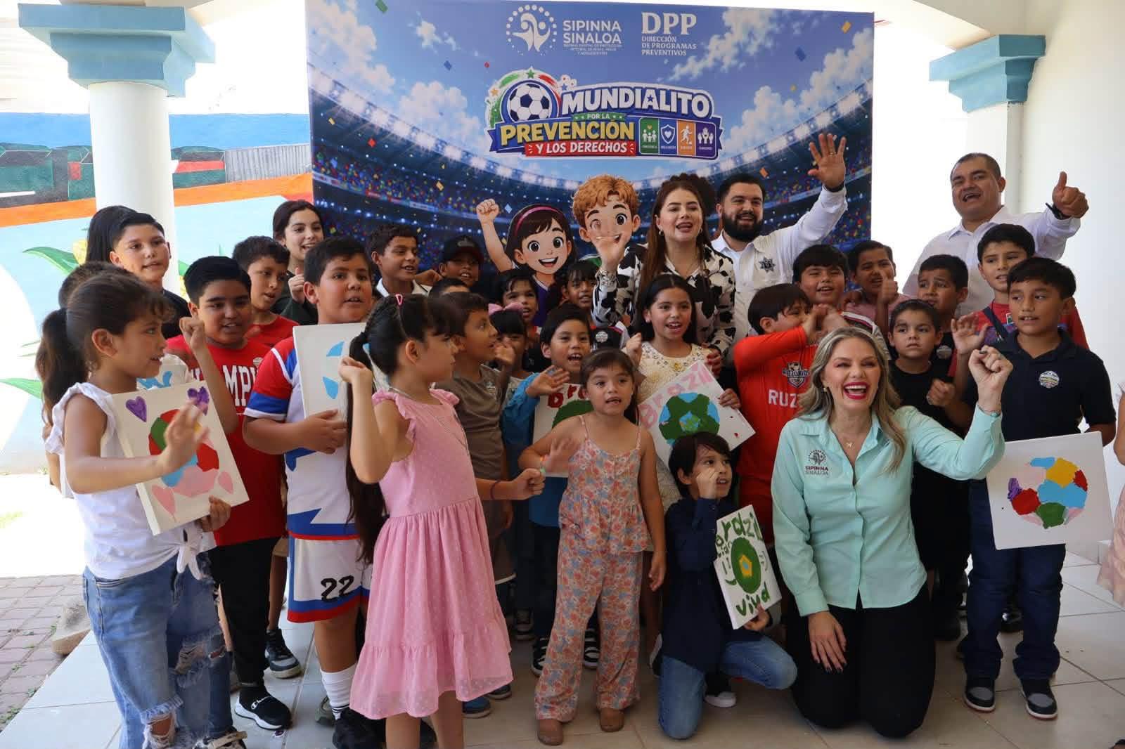 Niños con albúm de mundial de la prevención