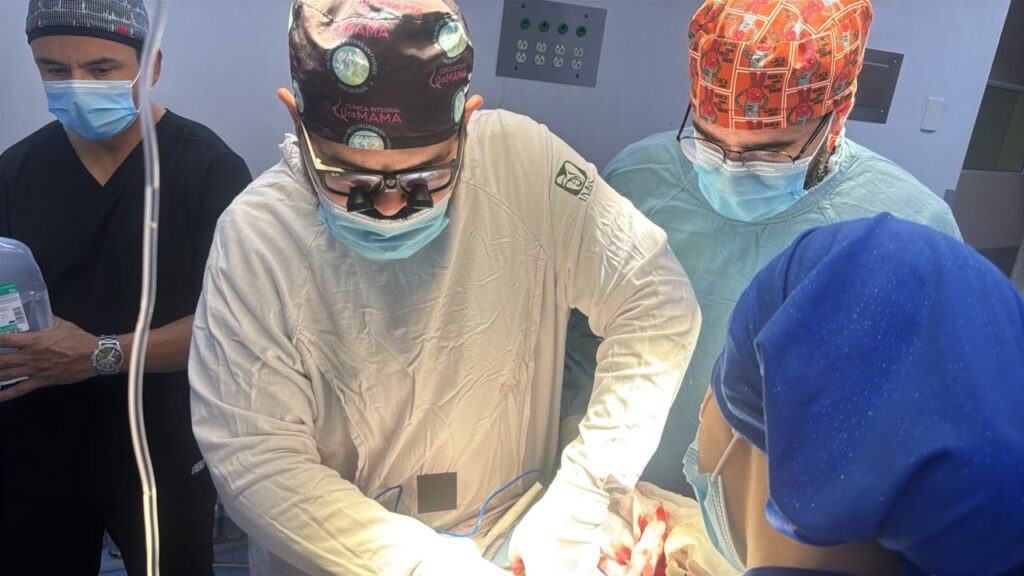 Doctor en operación