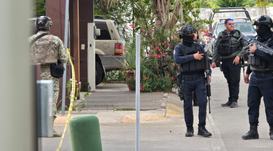 Tirotean domicilio y vehículo en privada