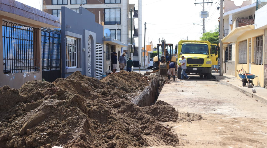 Jumapam realiza trabajos de rehabilitación de alcantarillado en la Villa Galaxia
