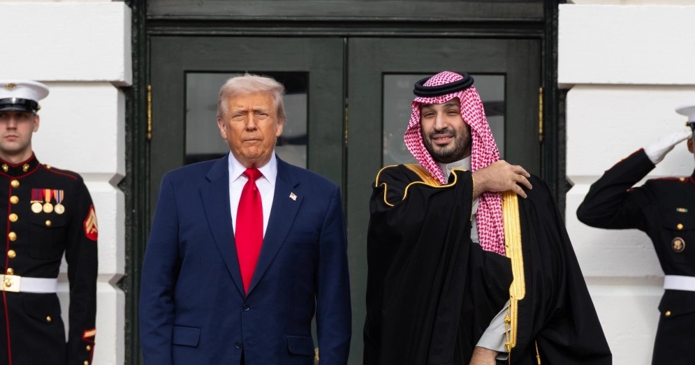 Trump aprueba acuerdo nuclear con Arabia Saudita; pacto tendría vigencia de 30 años