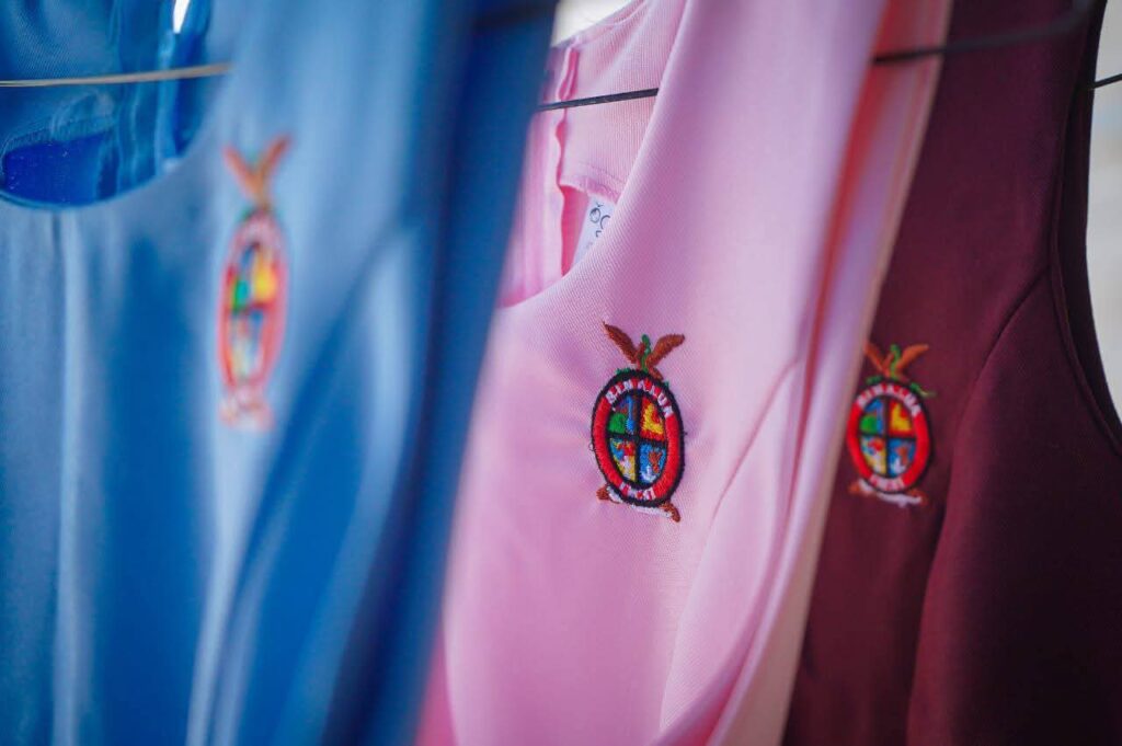 Uniformes de colores