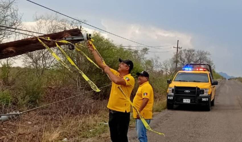 caída de poste de luz