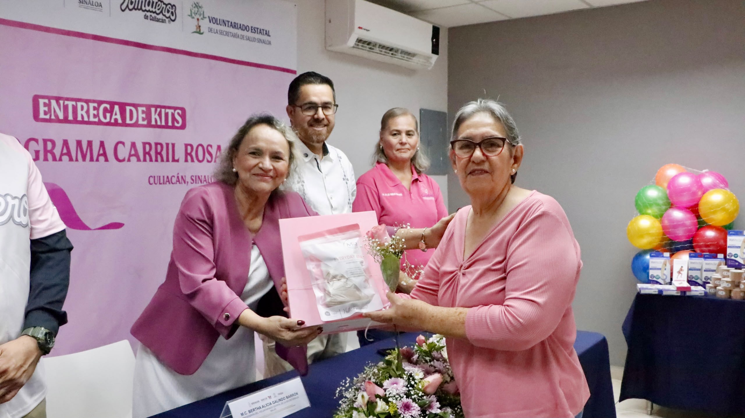 Mujeres sobrevivientes de cáncer de mamreciben prótesis y otros apoyos