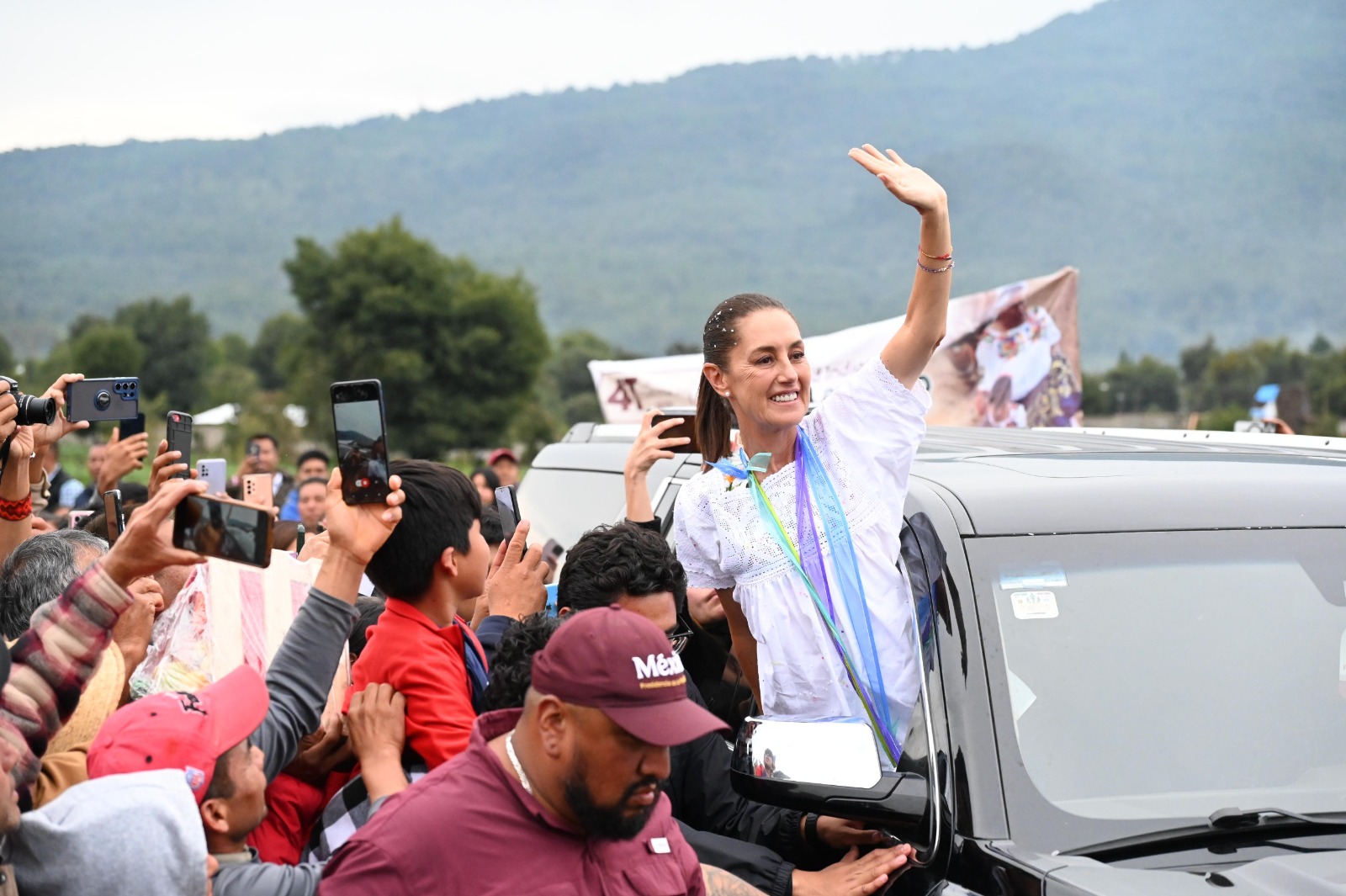 Sheinbaum concluye gira por Michoacán; presenta avances en materia de educación, vivienda y salud