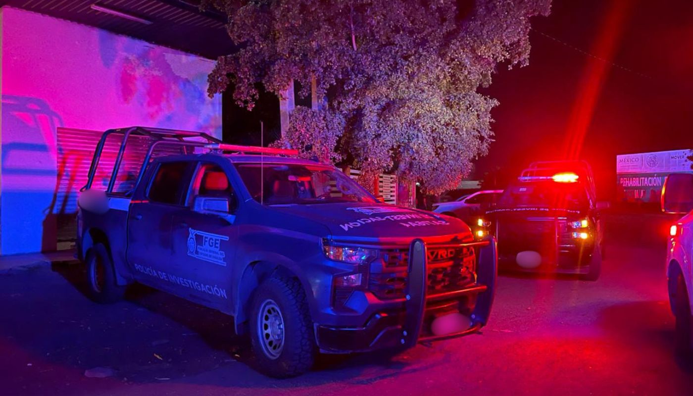 Unidades de la FGE con las luces encendidas