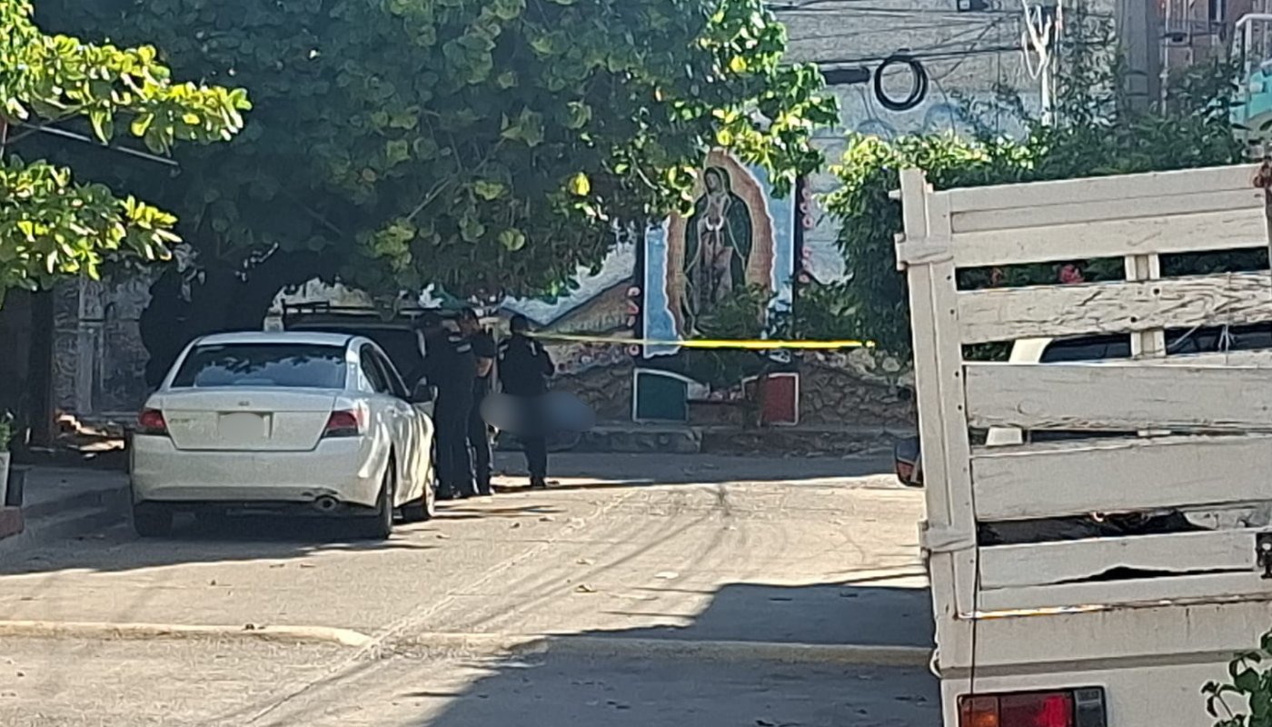 Elementos de seguridad en el lugar de los hechos.